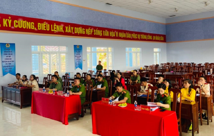 Cong doan co so Cong an huyen to chuc Dai hoi 1